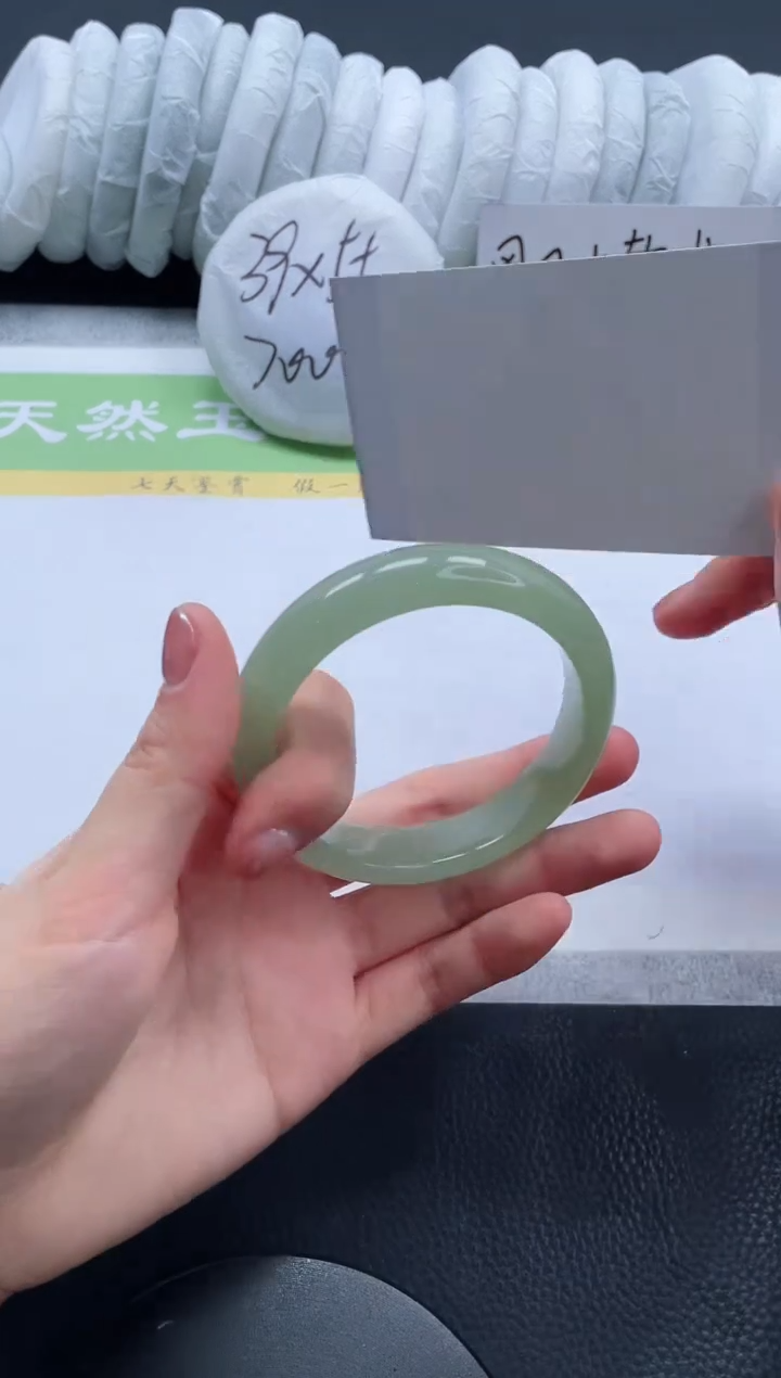 【闪购商品】石英质玉手镯未镶嵌A63-56+