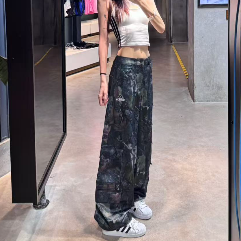 ADIDAS缎面印花工装多口袋运动裤 KE3741