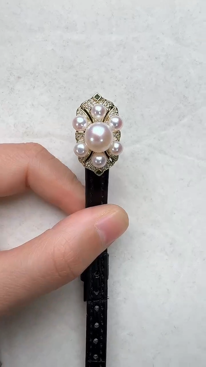 【闪购商品】淡水珍珠手镯合金金色手表形