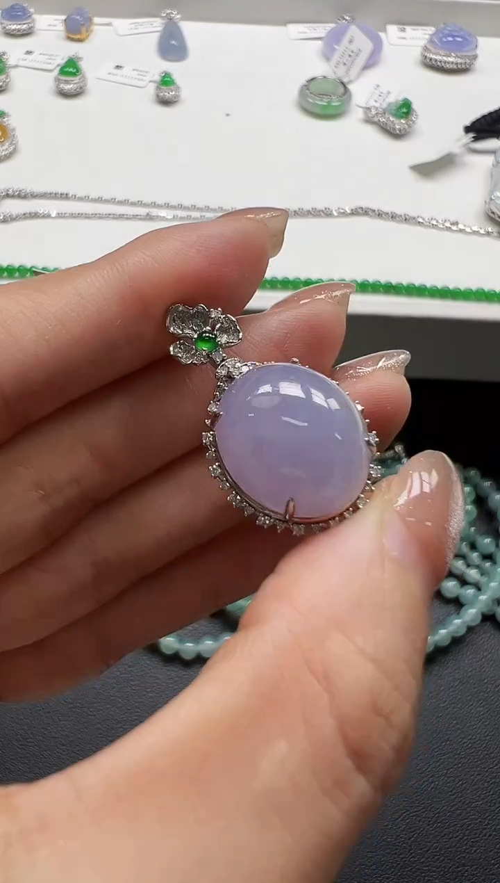 颈饰18K金镶嵌翡翠KBSZ1111-029