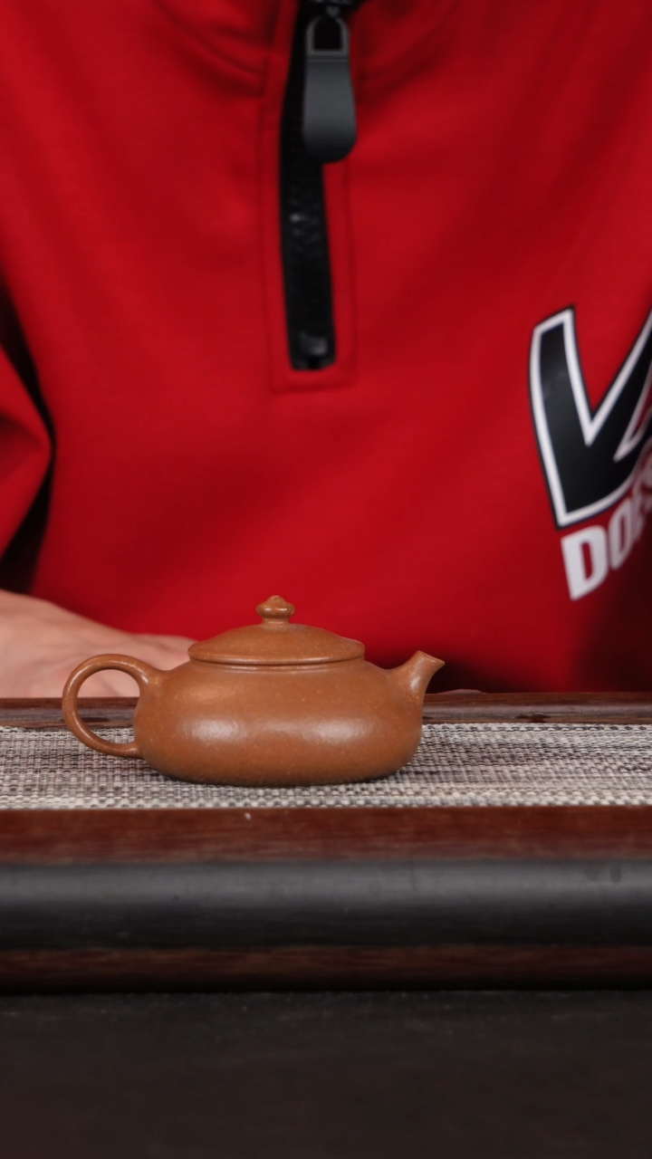 【闪购商品】紫砂茶壶20黄降坡寒江