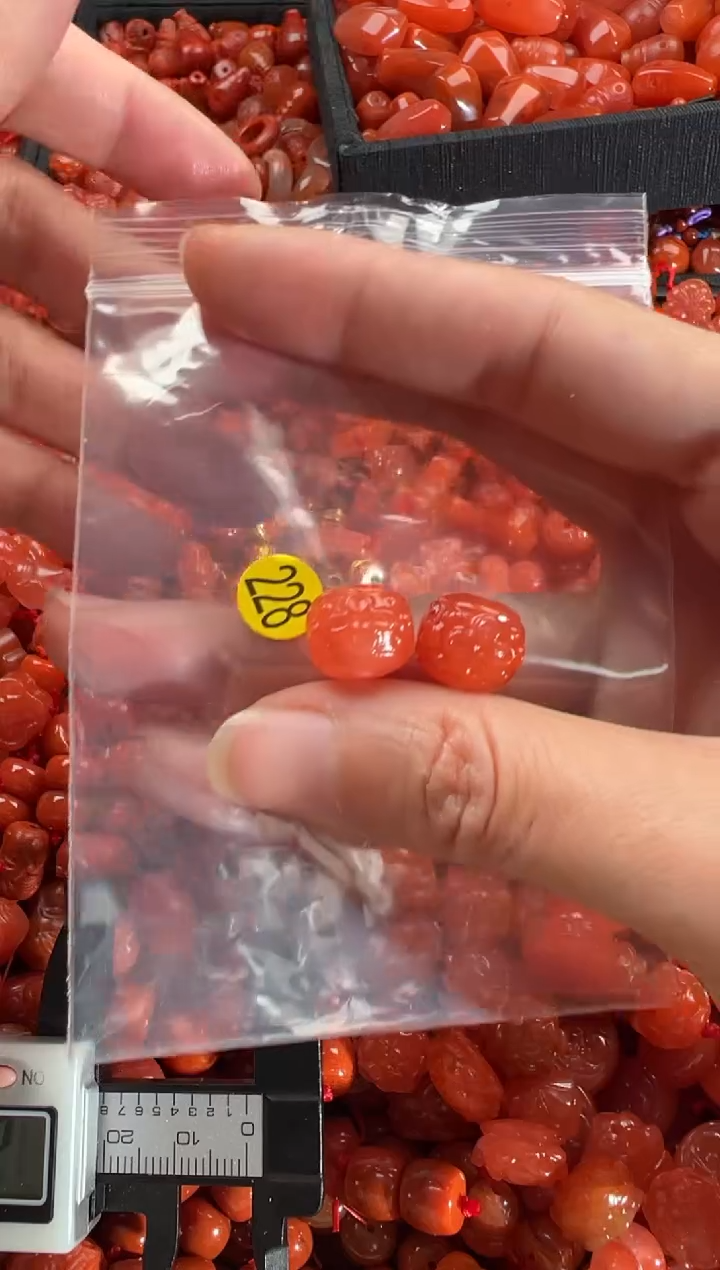 【闪购商品】南红玛瑙颈饰未镶嵌1