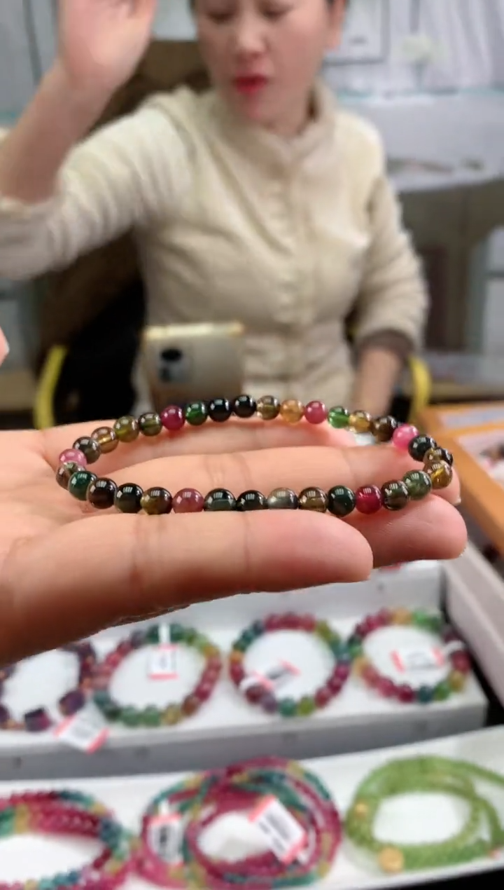 【闪购商品】碧玺手串未镶嵌多样性发一条