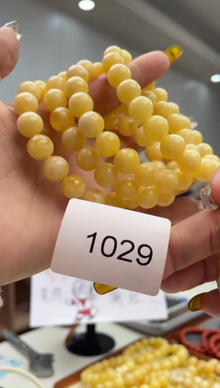 【闪购商品】琥珀裸石未镶嵌1029多样性发其中一件