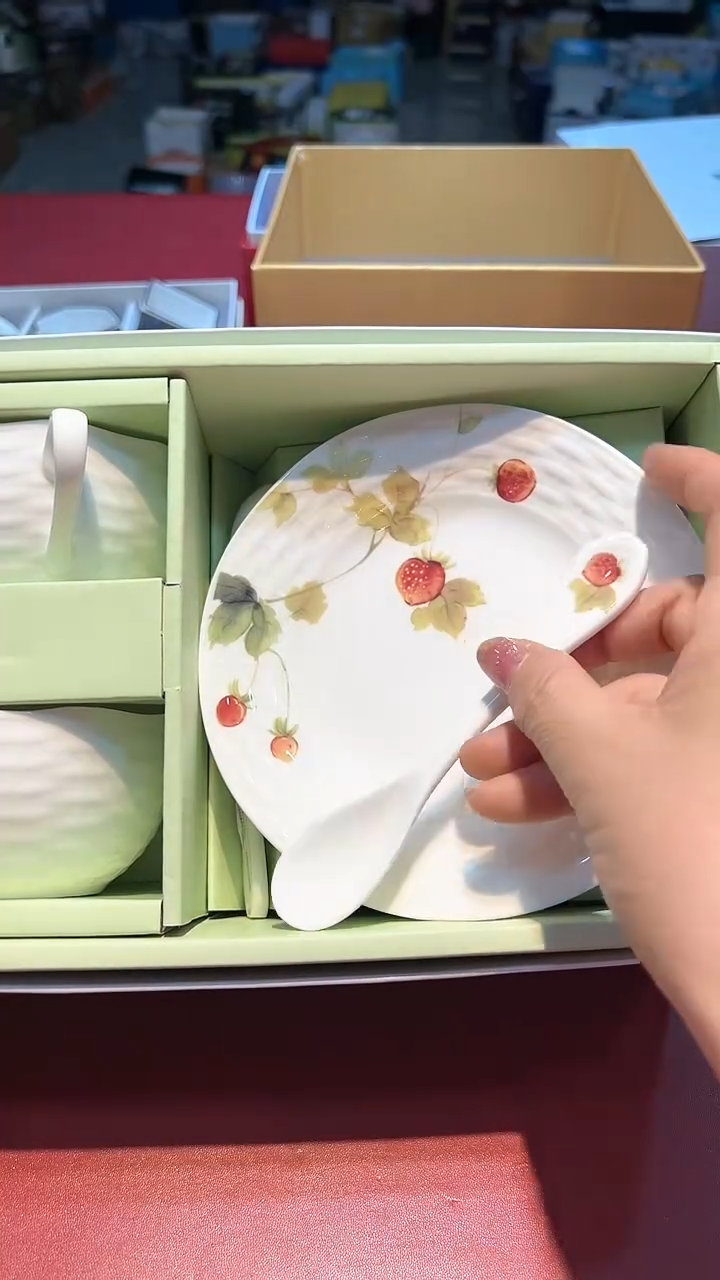 【闪购商品】瓷片锅碗瓢盆一件不剩