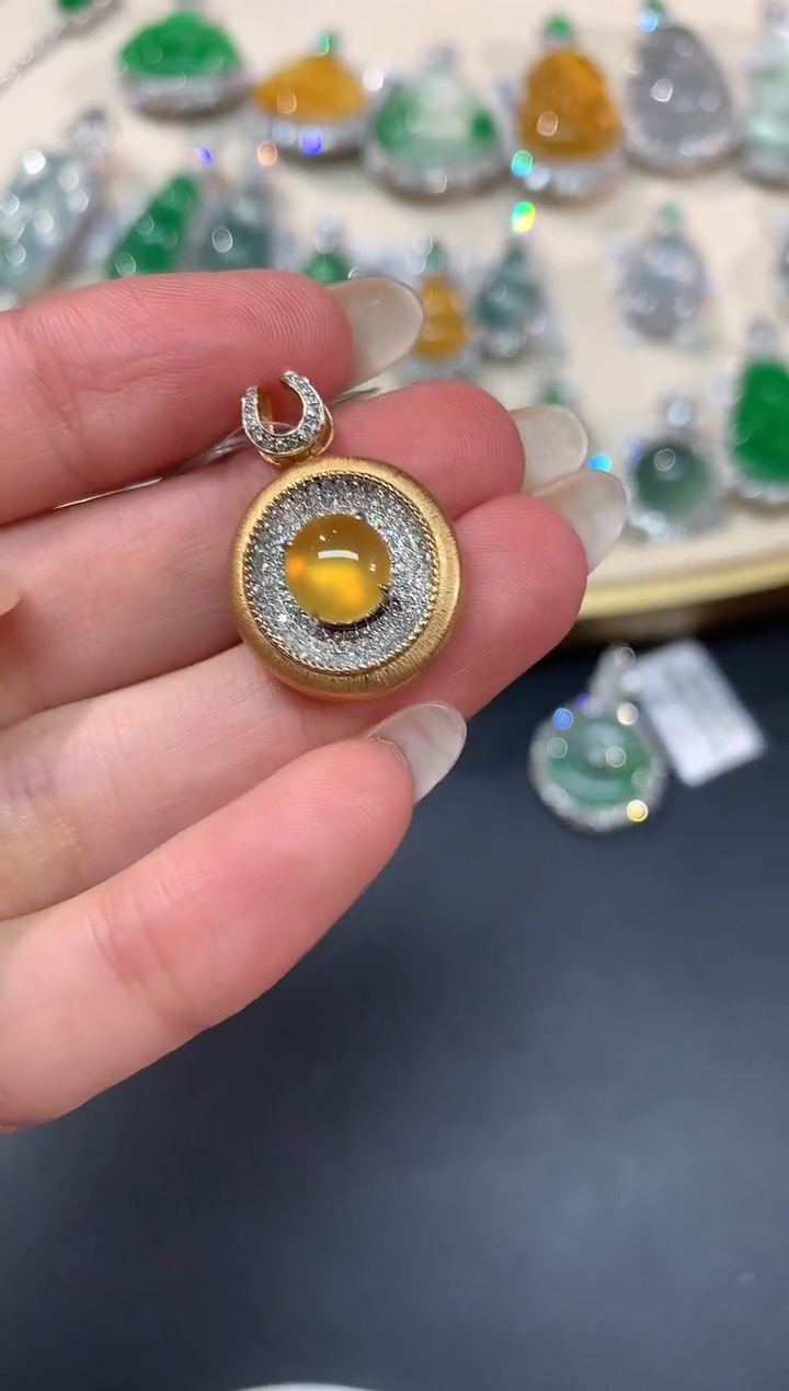 【闪购商品】翡翠吊坠(不含链)18K金镶嵌A68|8800