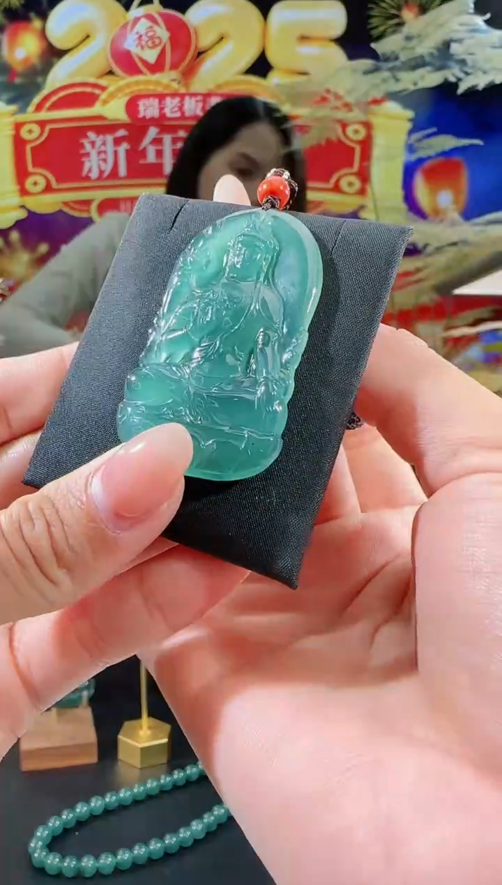 【闪购商品】翡翠吊坠(不含链)未镶嵌观音