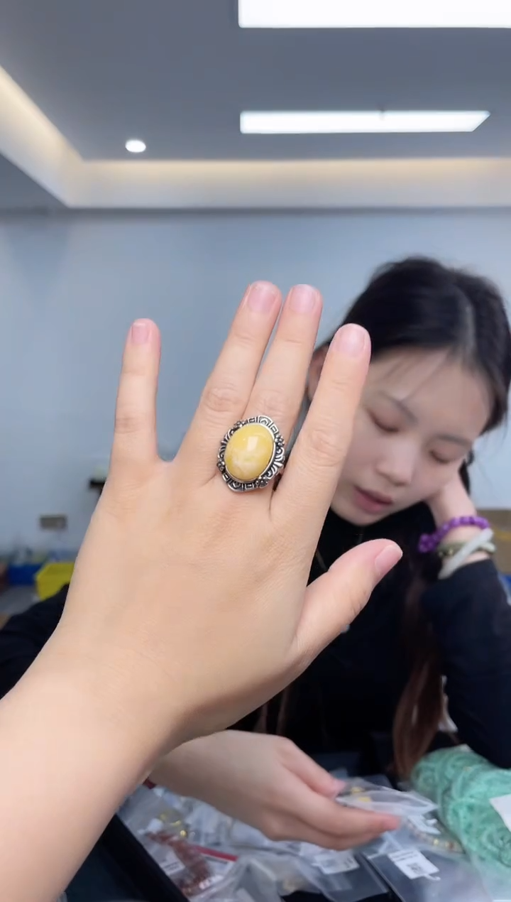 【闪购商品】蜜蜡裸石未镶嵌（多样性单个发货）