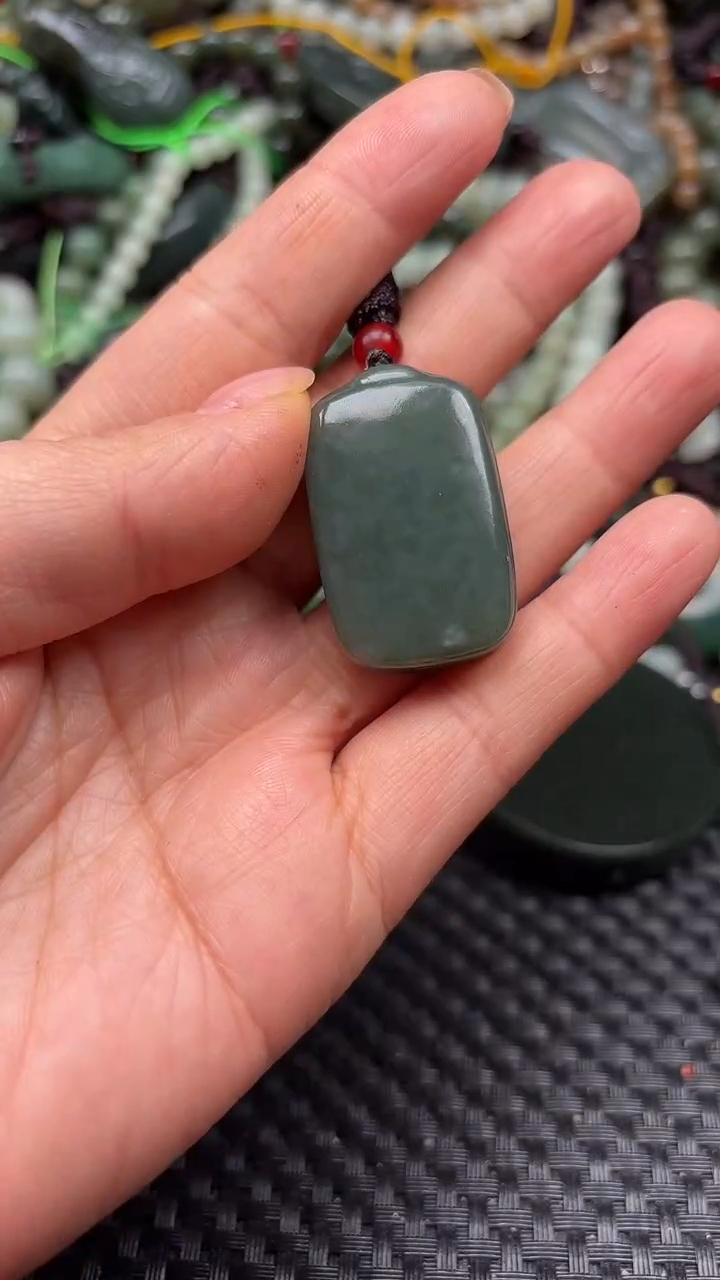 【闪购商品】和田玉颈饰未镶嵌1