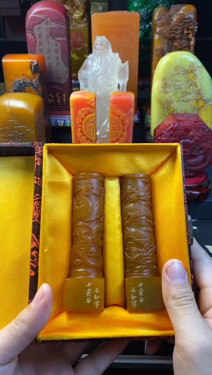 寿山石印石田黄龙凤对柱