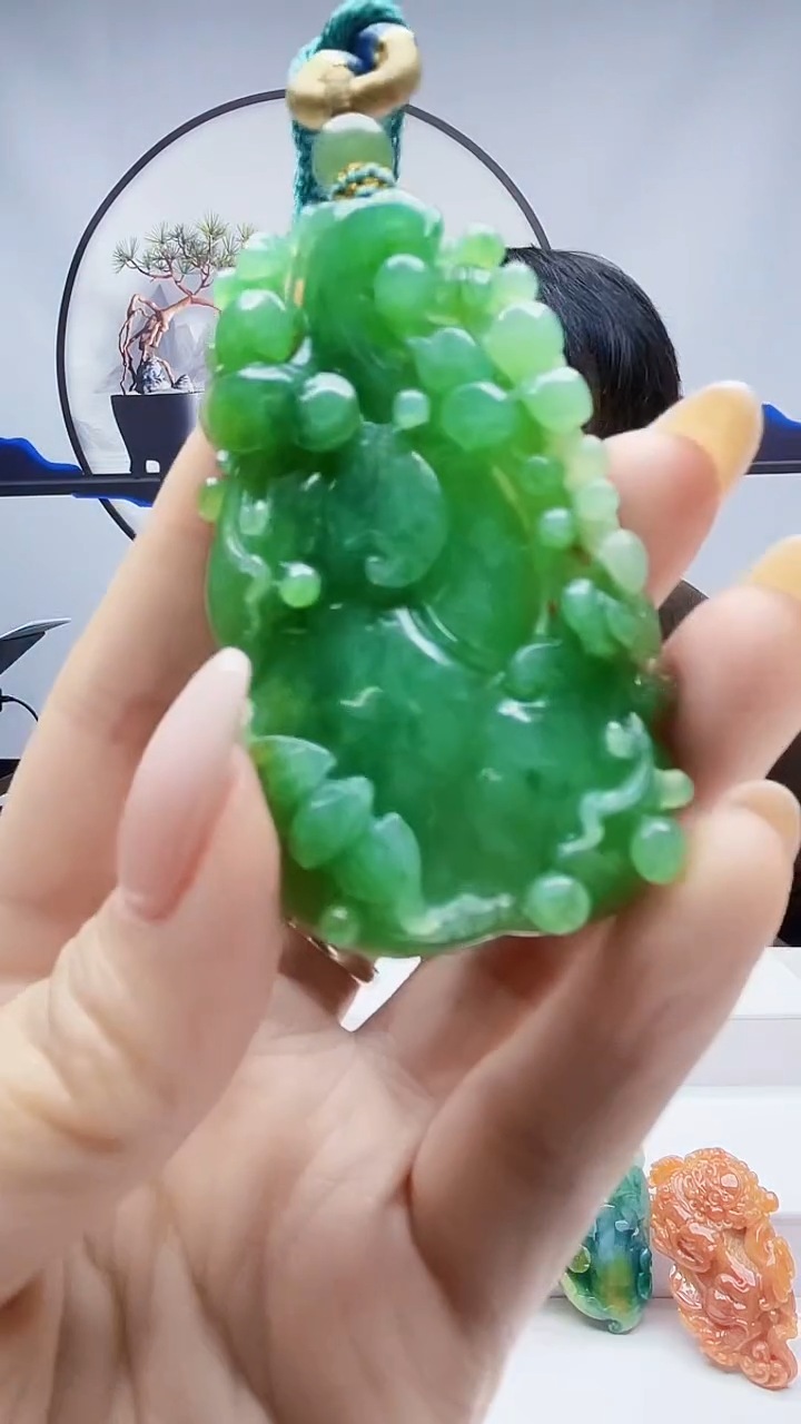 未镶嵌定制翡翠毛货挂件60