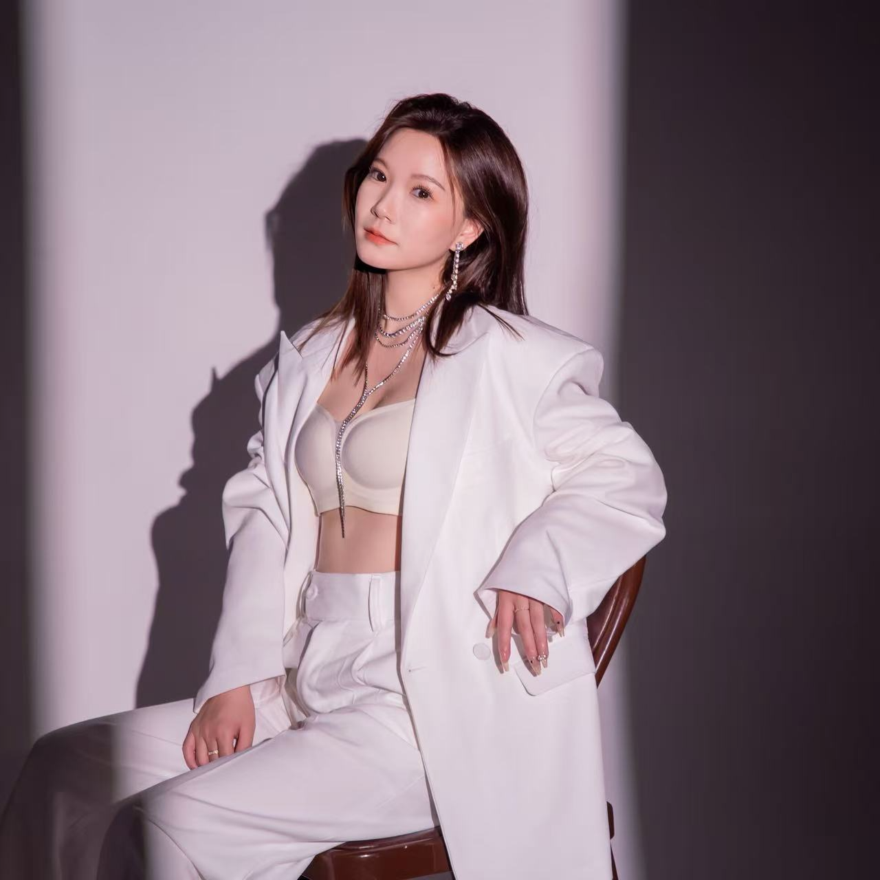 播播-2号【卓雅】春款圆领长袖外套