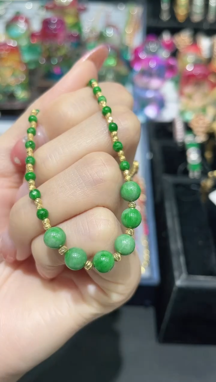 18K金镶嵌手链翡翠···
