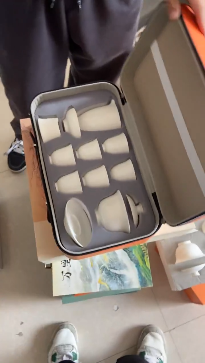 杯无运费险不带礼盒略有瑕疵有点脏介意勿拍