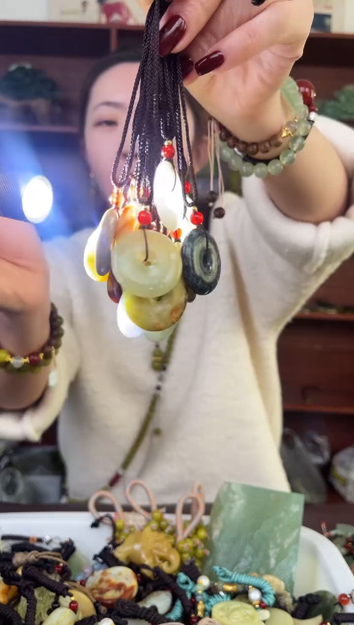 未镶嵌蛇纹石玉颈饰多样性发货拍一发一