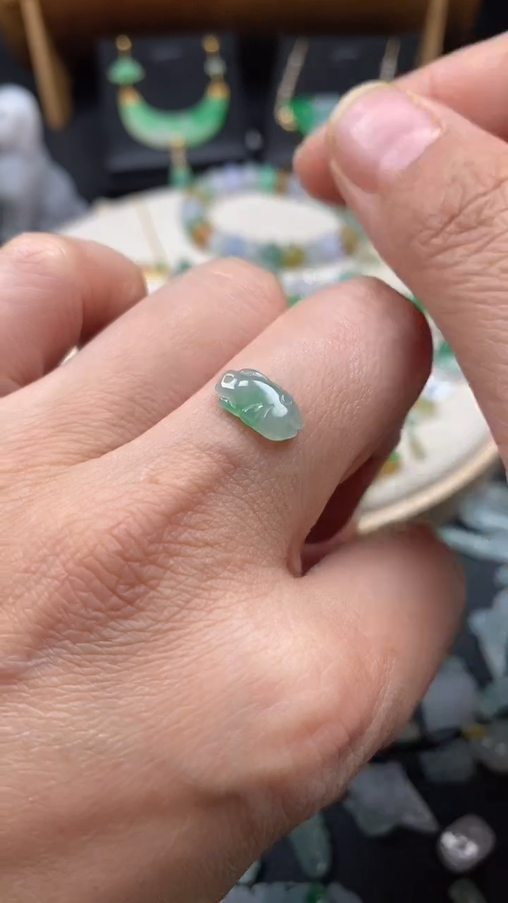 【闪购商品】翡翠颈饰未镶嵌翡翠净货27753