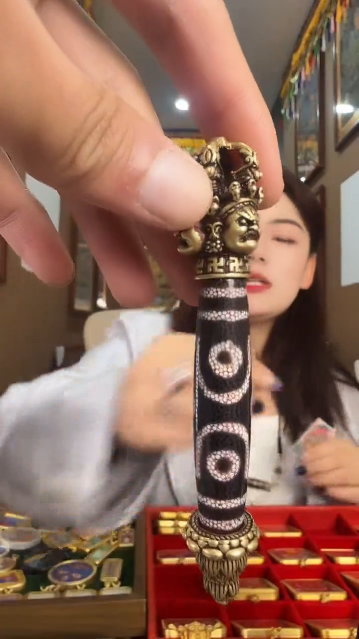 吊坠黑财神玛瑙-热贡纯手绘唐卡