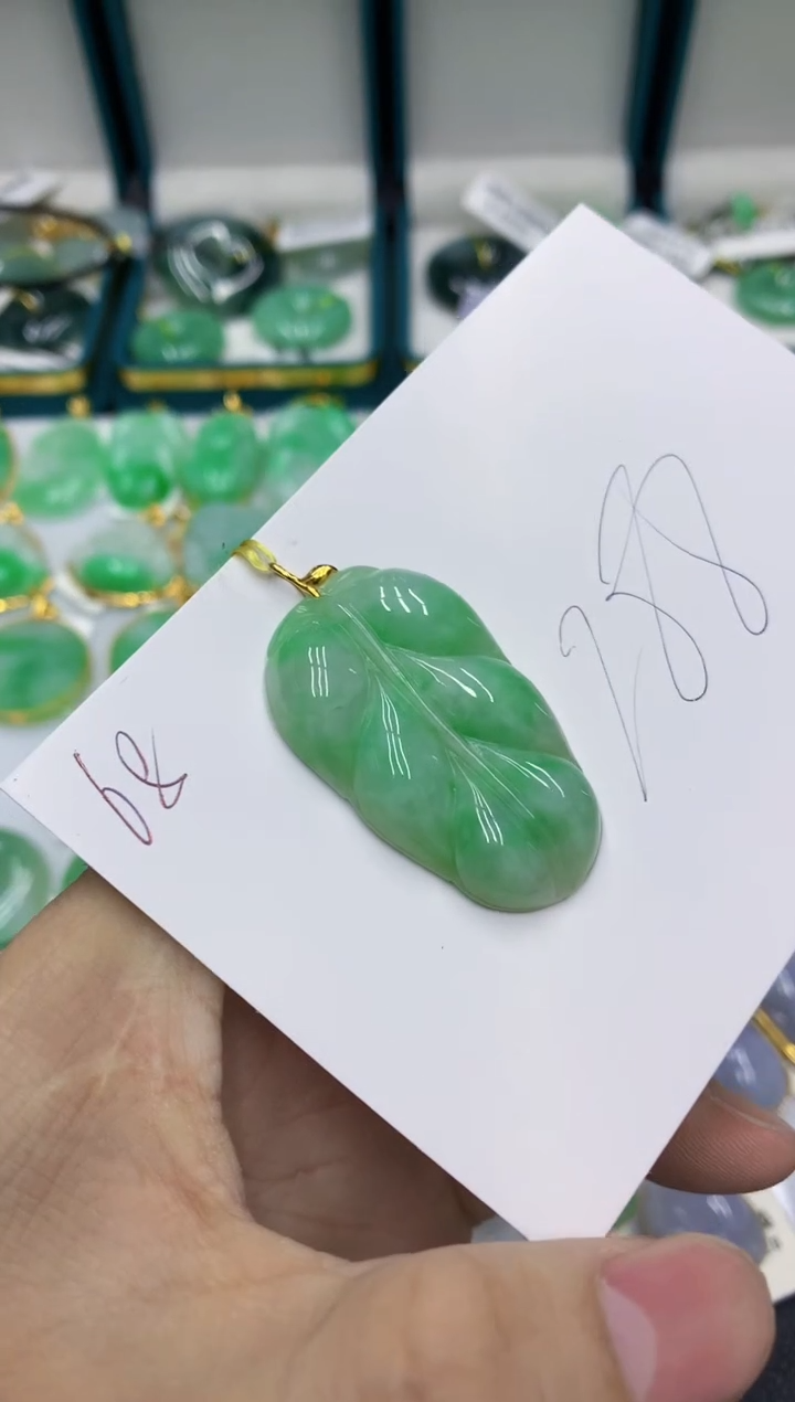 【闪购商品】翡翠颈饰18K金镶嵌号链接11111