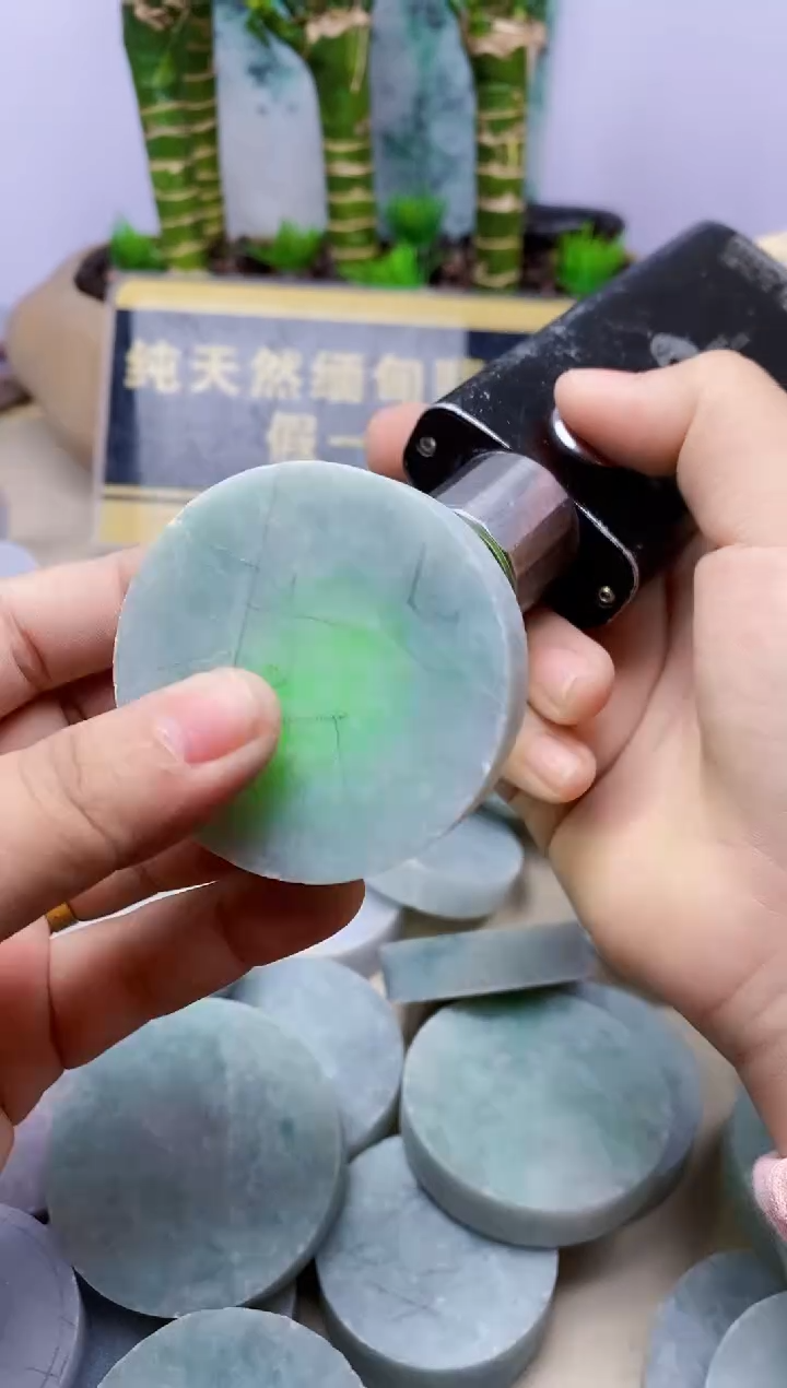 【闪购商品】翡翠颈饰未镶嵌翡翠674