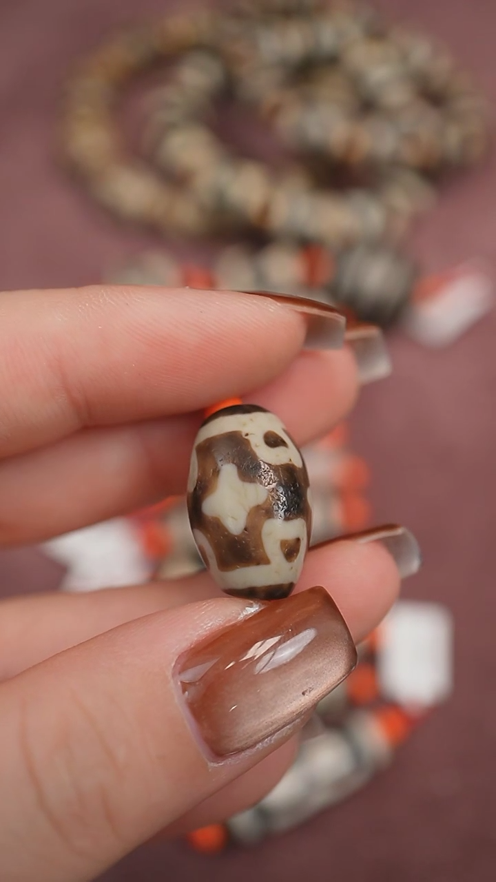 【闪购商品】玛瑙/玉髓颈饰未镶嵌蚀花玛瑙珠定制编绳