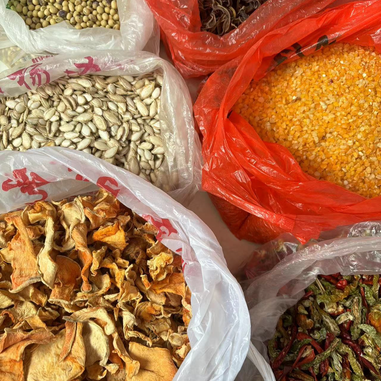 2  岳西大别山干货现场称重