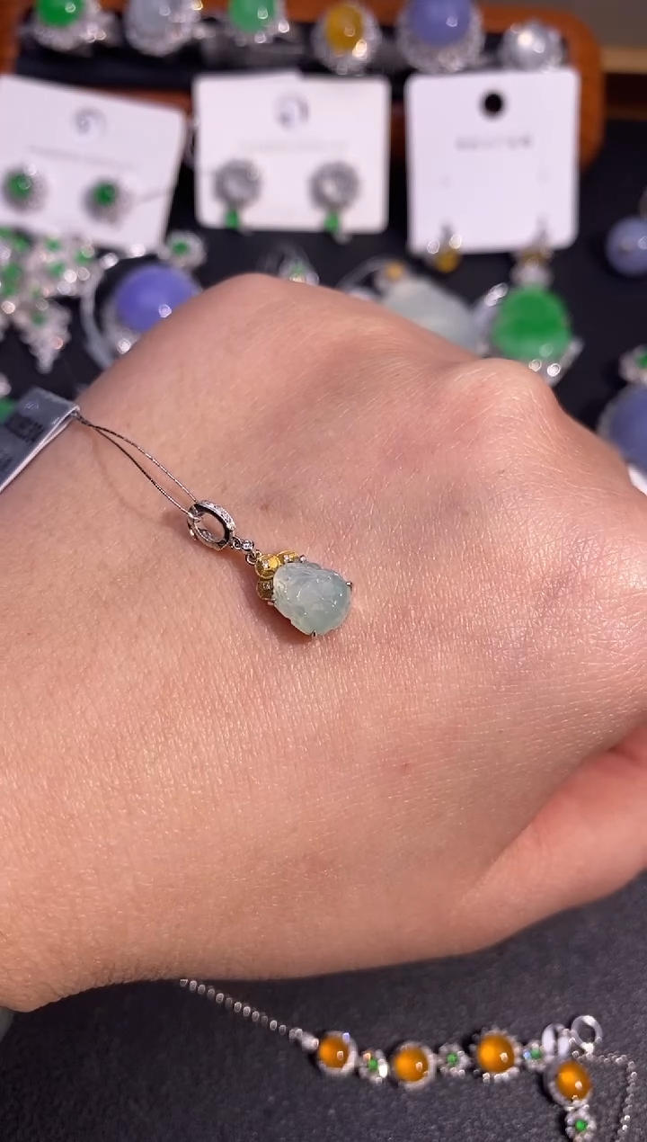 【闪购商品】翡翠吊坠(不含链)18K金镶嵌吊坠