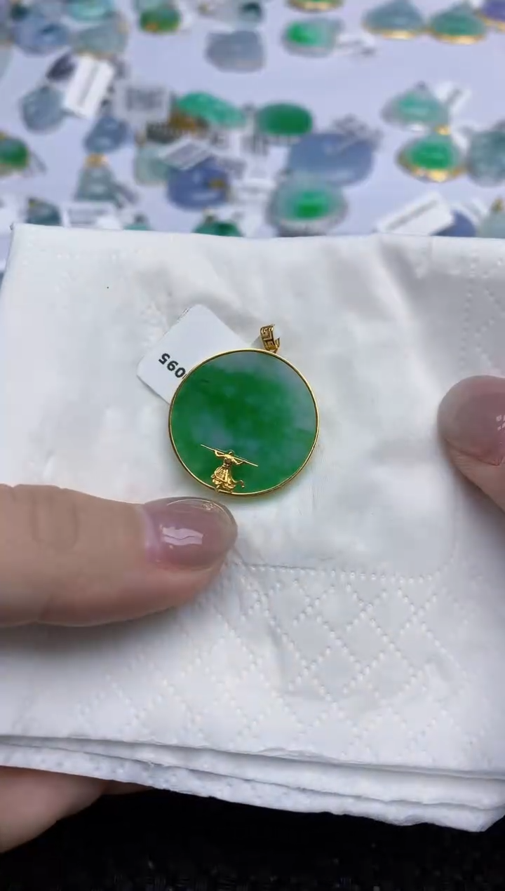 【闪购商品】翡翠颈饰18K金镶嵌天然翡翠A货