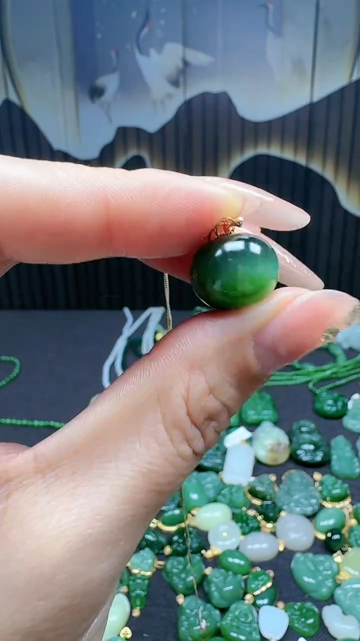 【闪购商品】和田玉挂件18K金镶嵌1