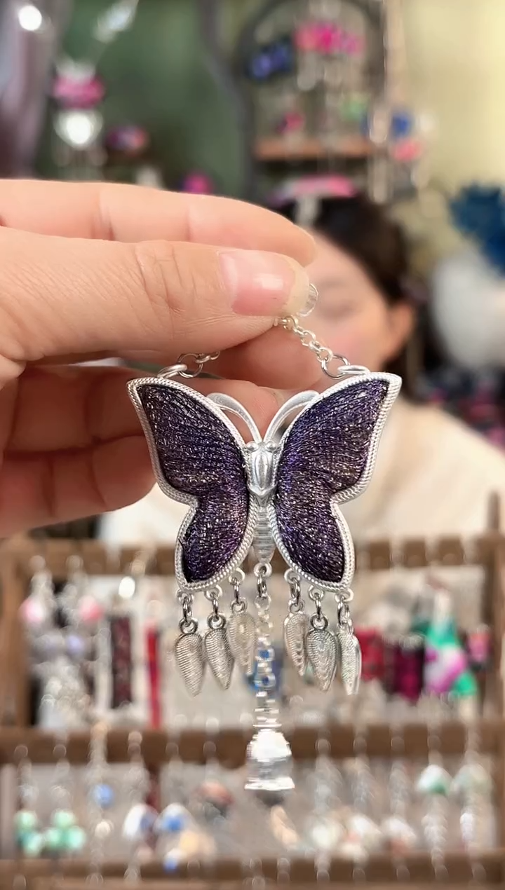 彩云南阁非遗老绣苗银饰610