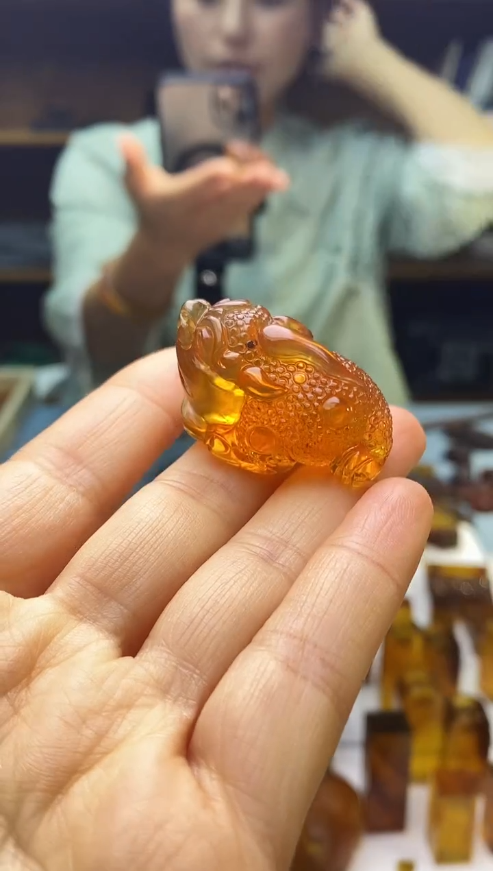 琥珀颈饰未镶嵌SN81-84（金蟾）