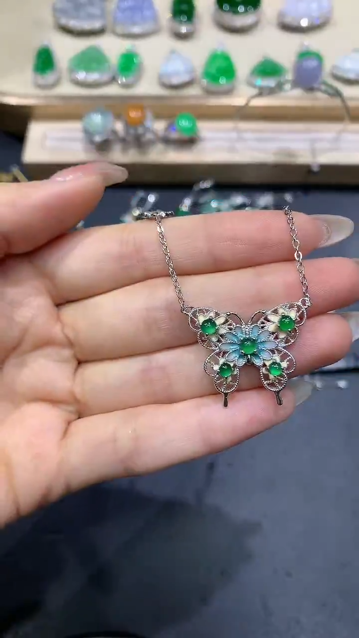 【闪购商品】翡翠吊坠(赠链)银S925镶嵌4多人多样性随机发货1件