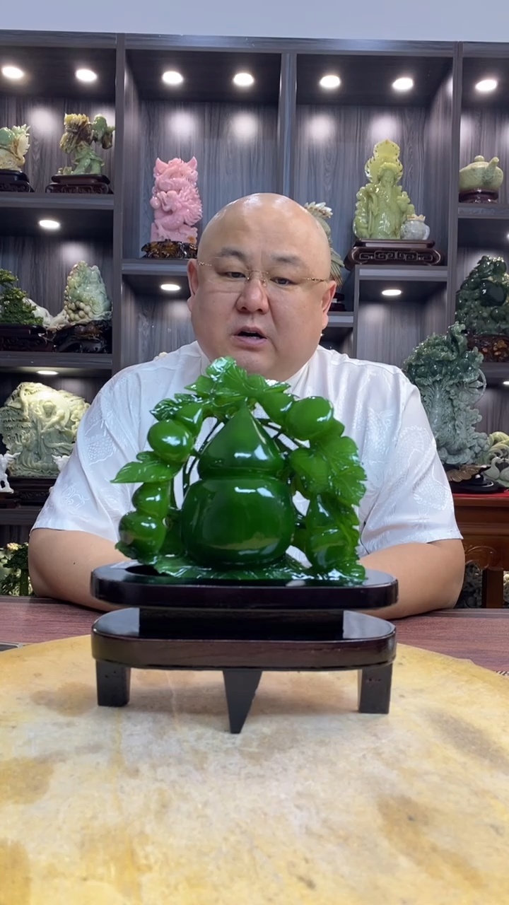 玉你****湖 玉岫岩料手工雕刻摆件居家装饰送礼一物一图