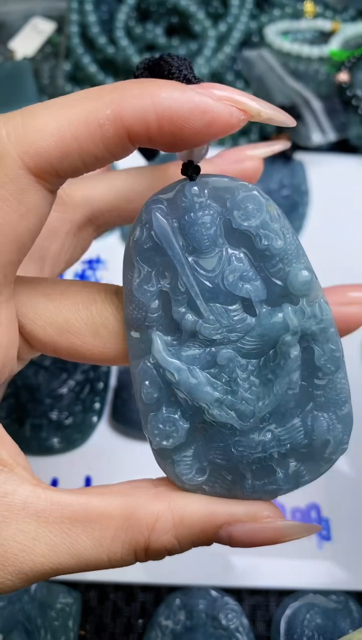 【闪购商品】翡翠颈饰未镶嵌         
