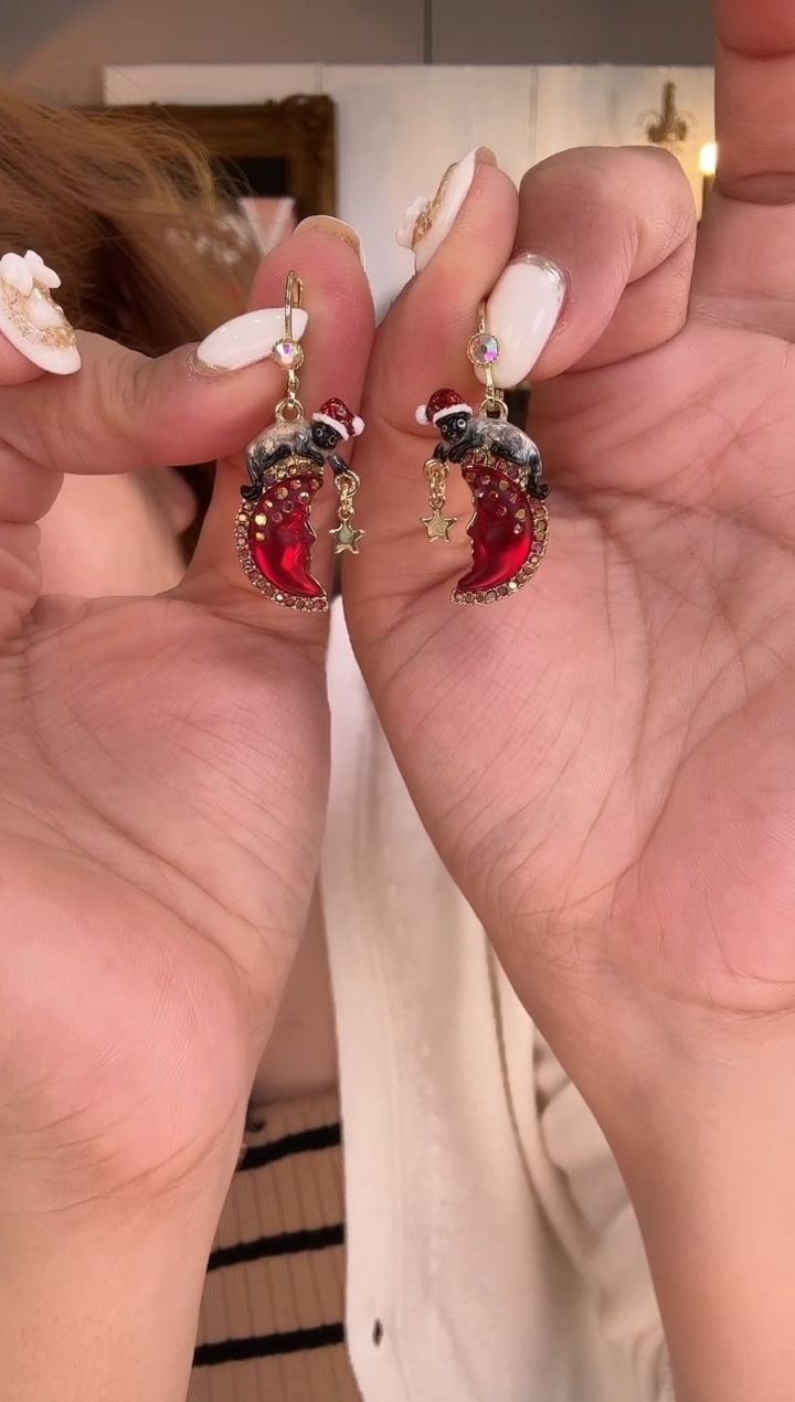 铜合金无哈**笑红色月亮耳环