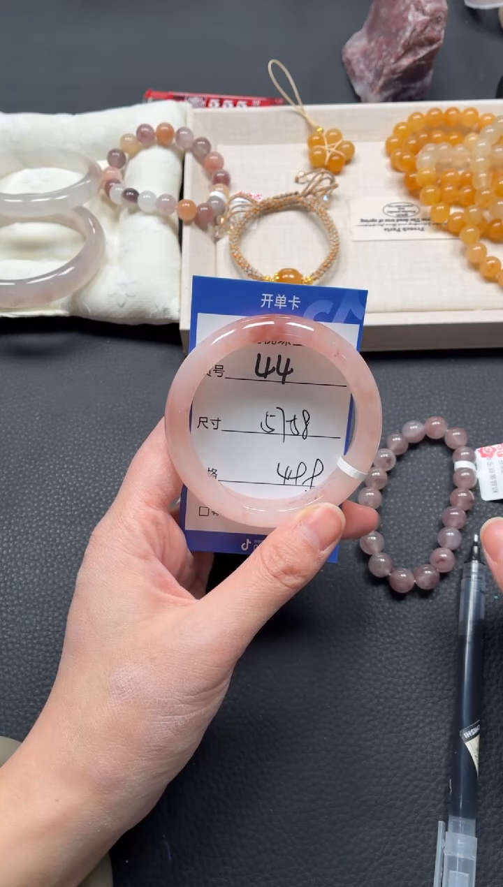 未镶嵌手镯石英质玉44