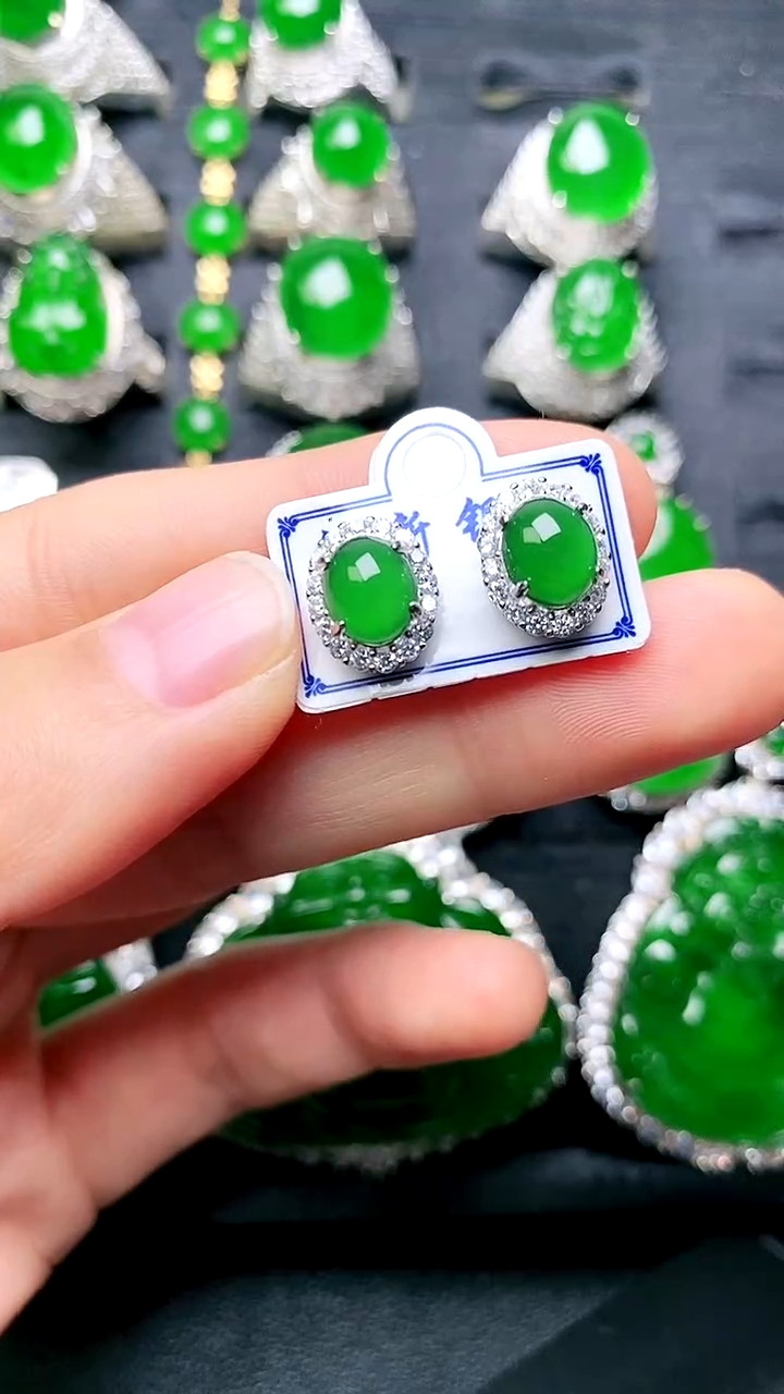 【闪购商品】翡翠耳钉未镶嵌蛋面耳钉