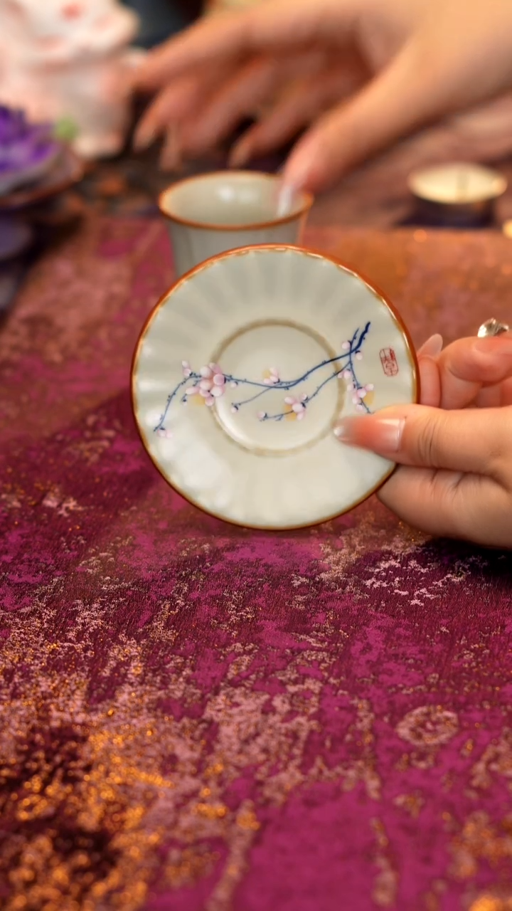 花枝杯托·······