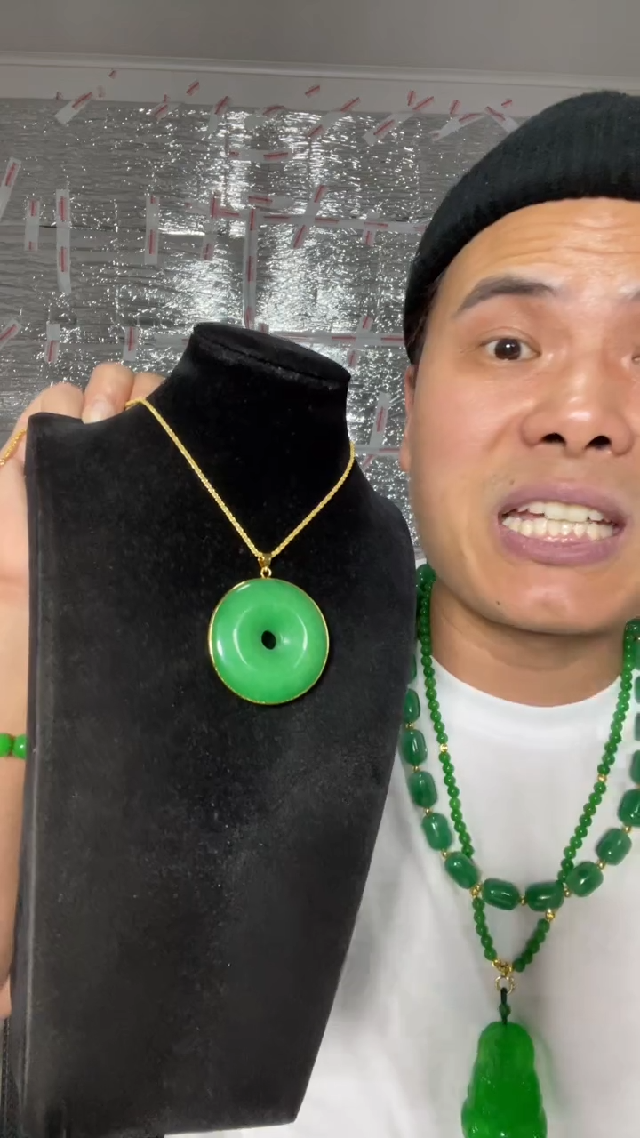 翡翠未镶嵌吊坠(赠链)【小伍珠宝】缅料湖水绿45m平安扣