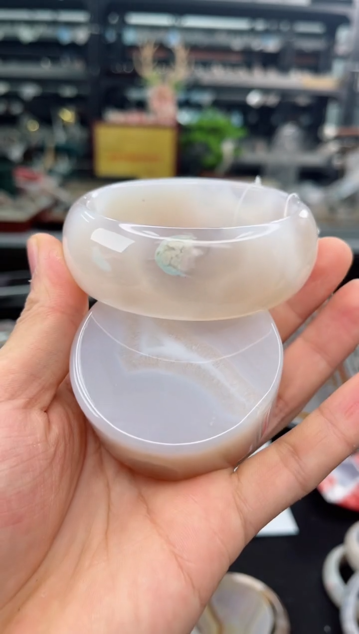 【闪购商品】石英质玉手镯未镶嵌61圈口（赠品镯心）3563187