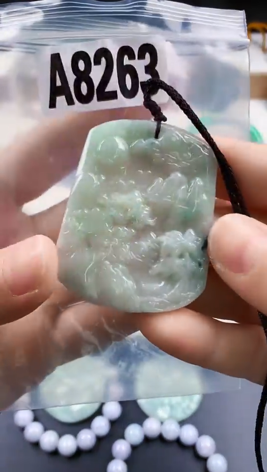 颈饰未镶嵌翡翠天然翡翠吊坠挂件