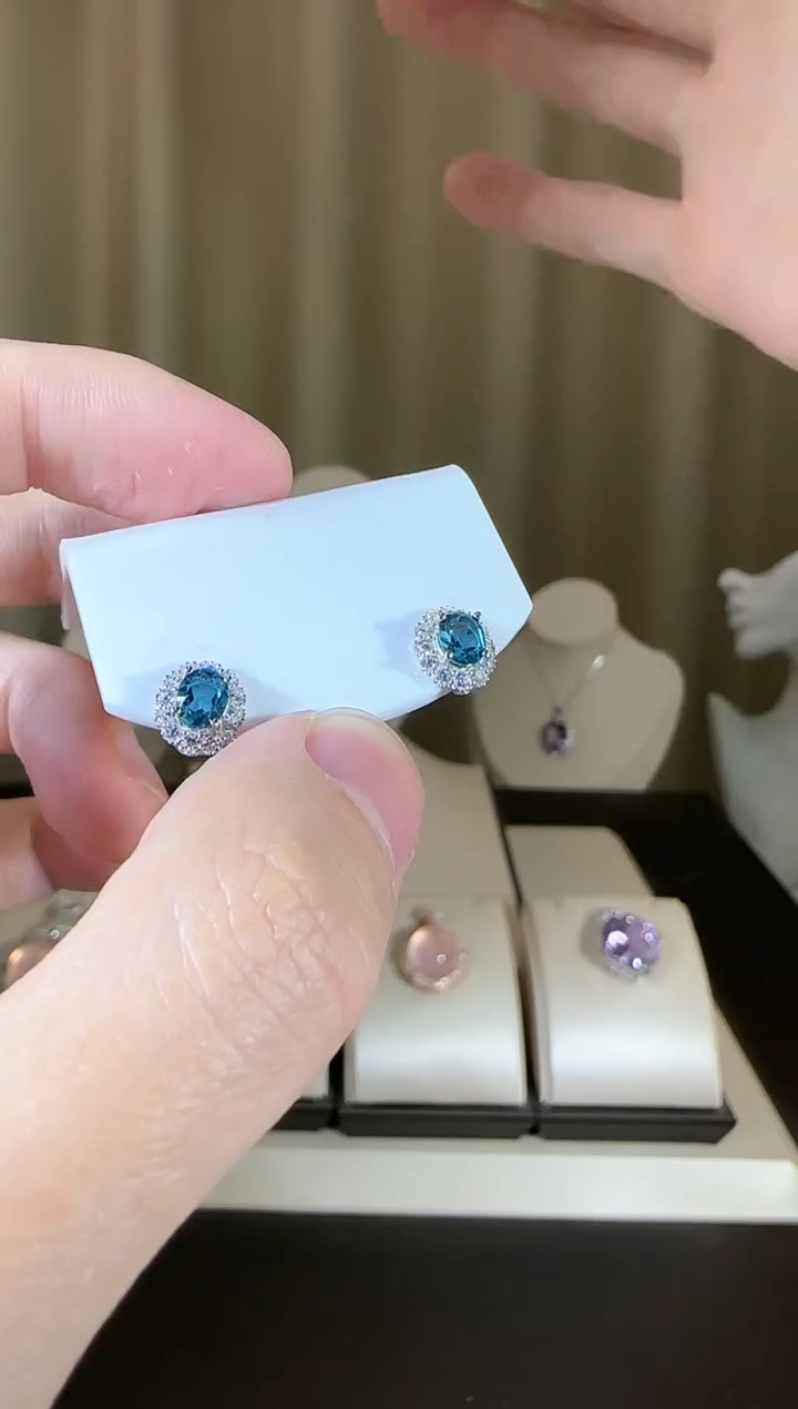 【闪购商品】托帕石耳饰银S925镶嵌5*3mm耳钉