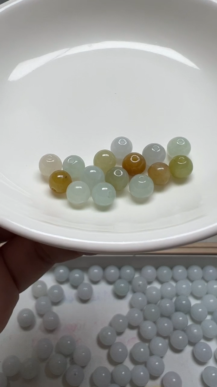 散珠翡翠?****?纯天然缅甸A货翡翠卡6.3，10颗