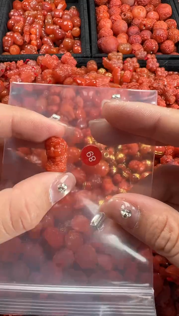 【闪购商品】南红玛瑙颈饰未镶嵌2