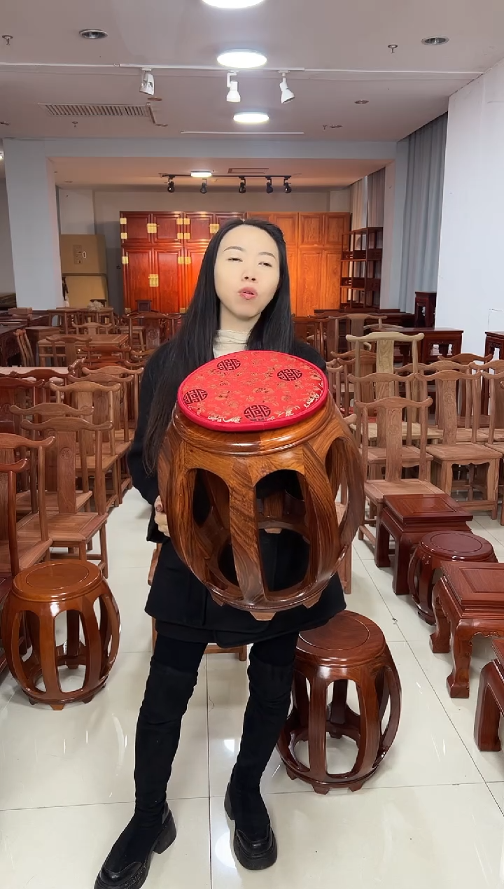 紫檀木类端景台姐**业刺猬紫檀小鼓凳43.5  送坐垫