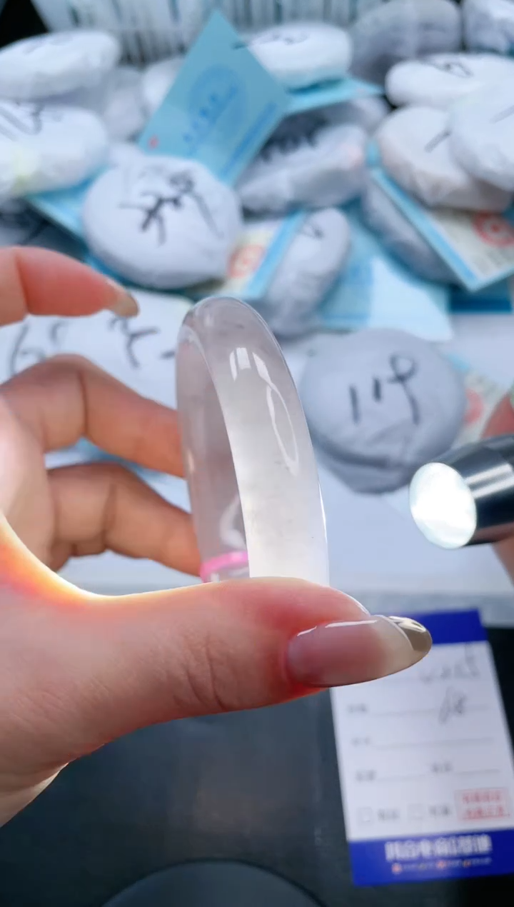 【闪购商品】石英质玉手镯未镶嵌19V215-58