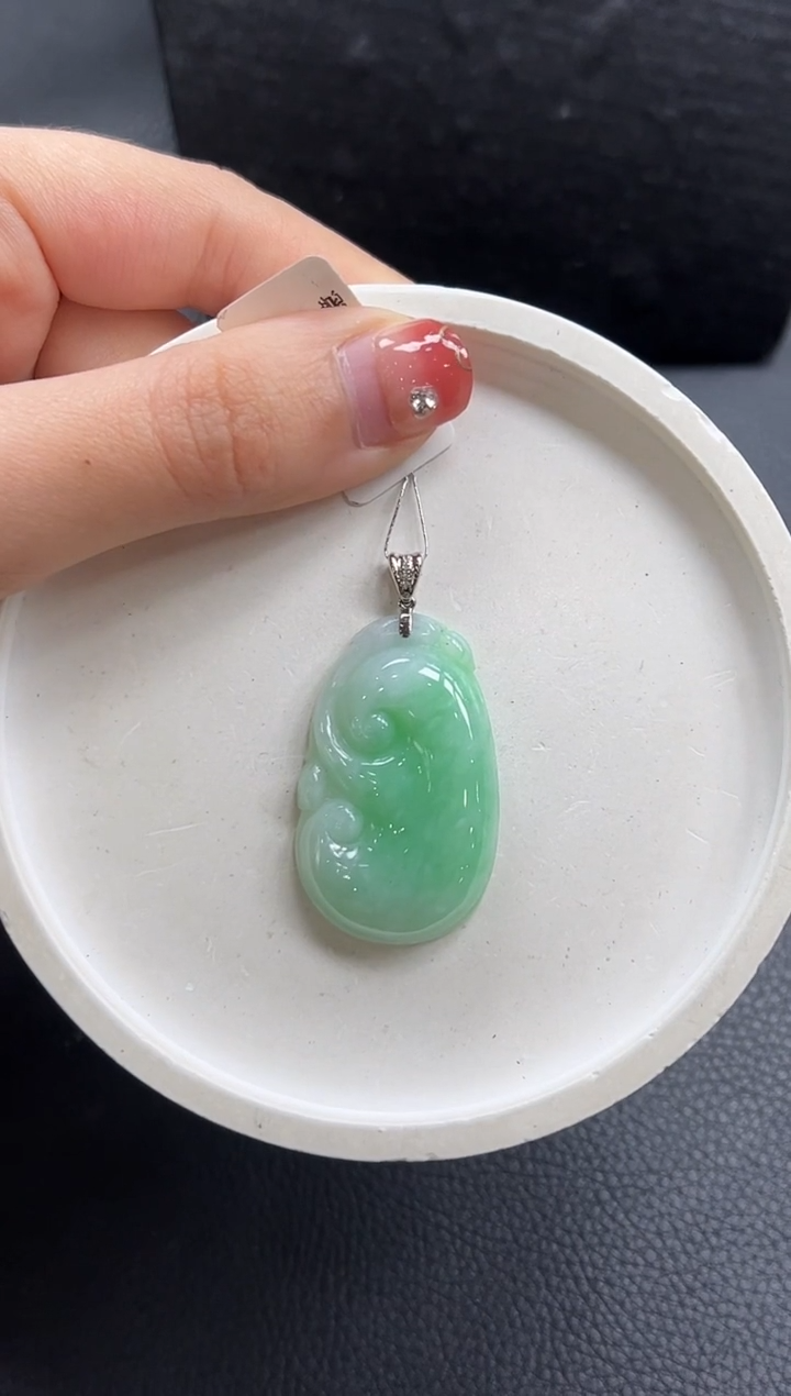 【闪购商品】翡翠颈饰18K金镶嵌YM1036-2如意