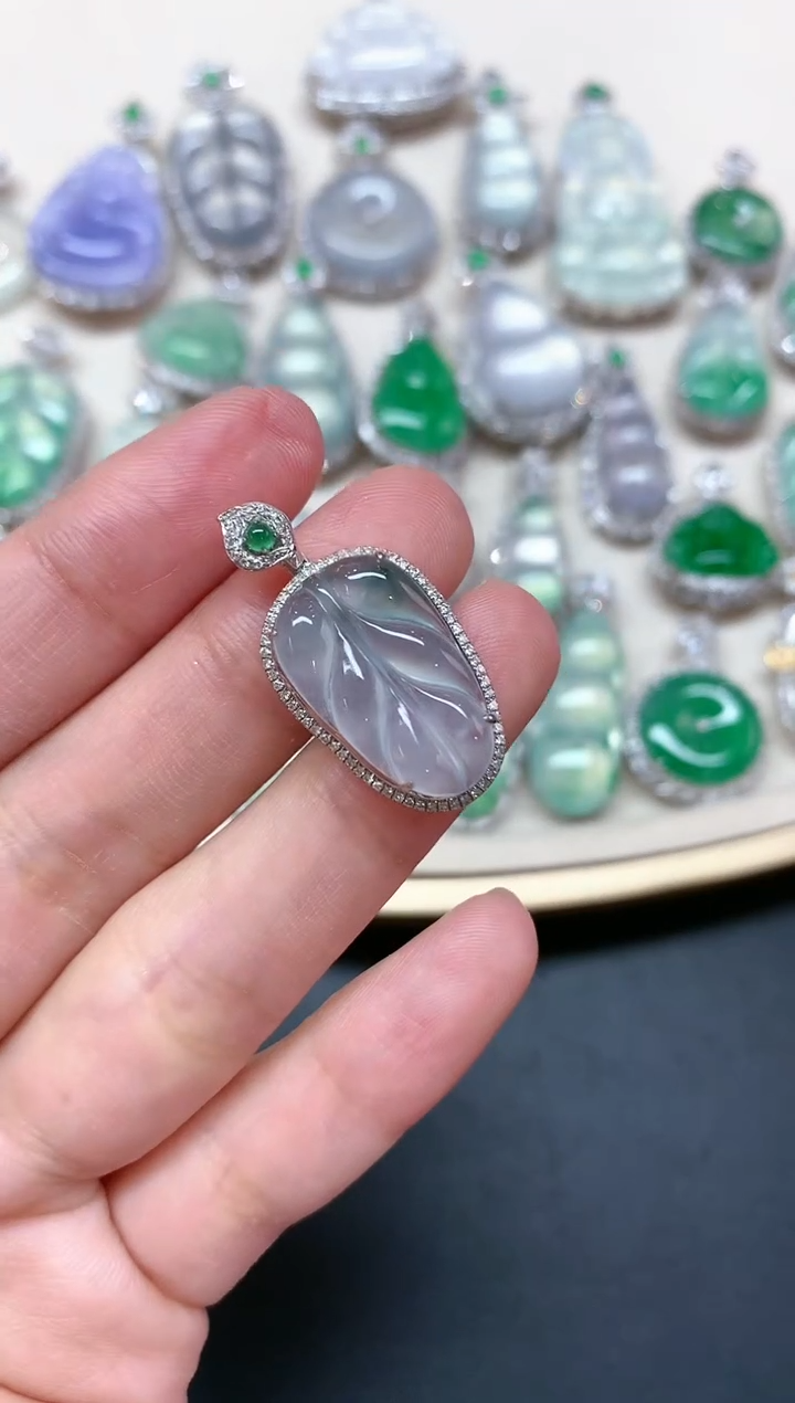 【闪购商品】翡翠吊坠(不含链)18K金镶嵌A9|2980