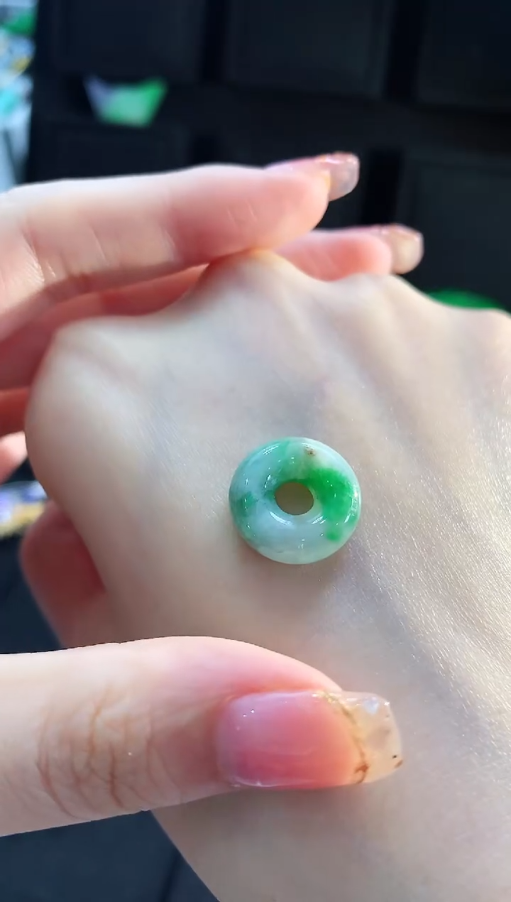 【闪购商品】翡翠吊坠(不含链)未镶嵌配件