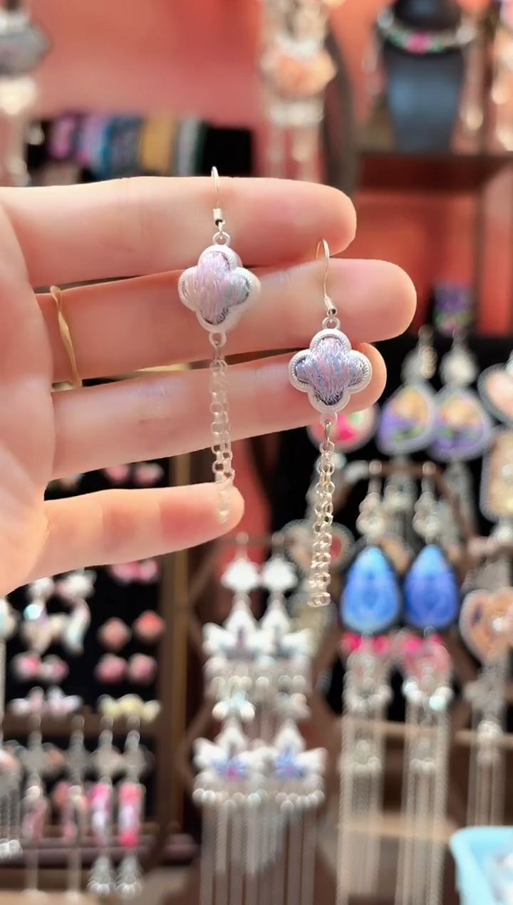 织绣云织谣民族风精美饰品   418