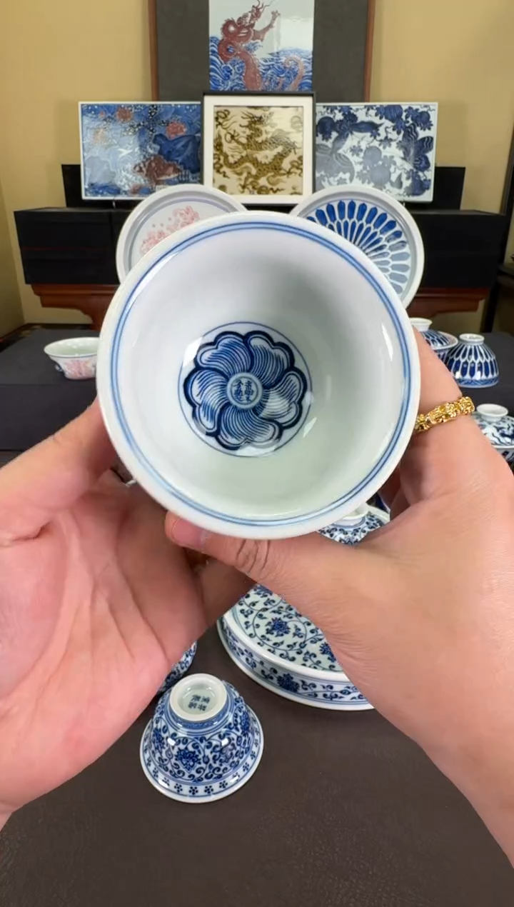 【闪购商品】羿器窑缠枝莲花心大压手杯